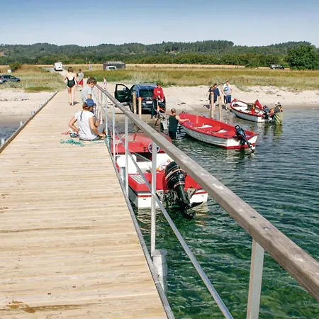 Three-bedroom Holiday In * Ebeltoft