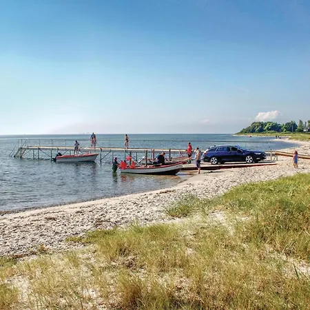 Three-bedroom Holiday In Ebeltoft