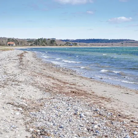 Three-bedroom Holiday In * Ebeltoft