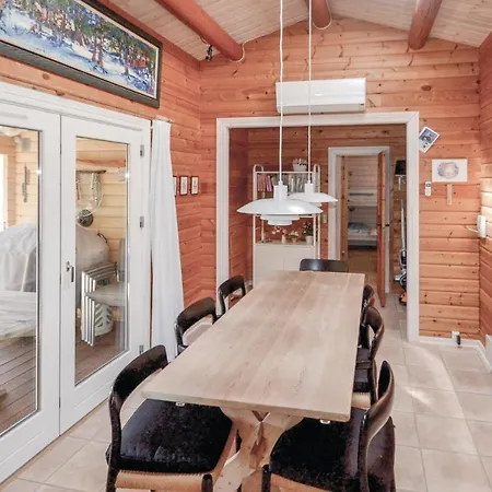 Three-bedroom Holiday In * Ebeltoft